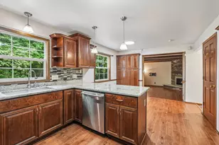 5360 S 43rd St, Greenfield, WI 53220 - Photo 6