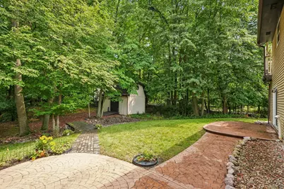 5360 S 43rd St, Greenfield, WI 53220 - Photo 34