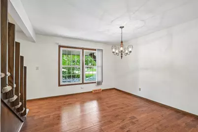 5360 S 43rd St, Greenfield, WI 53220 - Photo 12