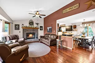 28941 Golden Cir, Racine, WI 53185 - Photo 4