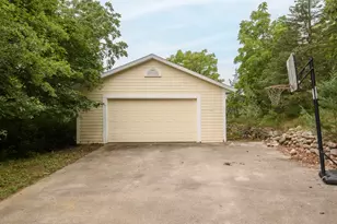 S26W31396 Cregennan Bae, Genesee, WI 53183 - Photo 6