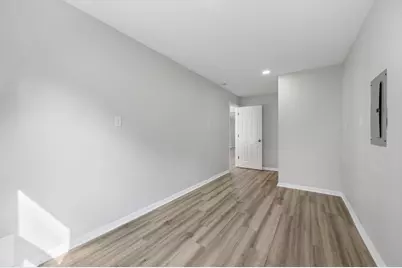 924 N Oakwood Ave, Oconomowoc, WI 53066 - Photo 28