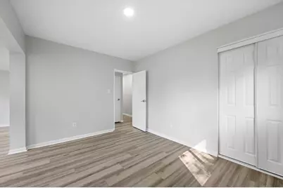 924 N Oakwood Ave, Oconomowoc, WI 53066 - Photo 22