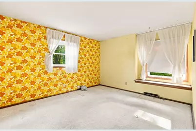 4560  Imperial Dr, Brookfield, WI 53045 - Photo 22