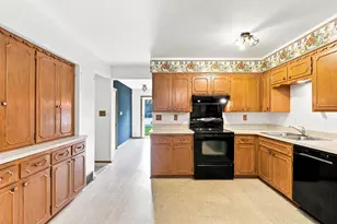 4560 Imperial Dr, Brookfield, WI 53045 - Photo 12
