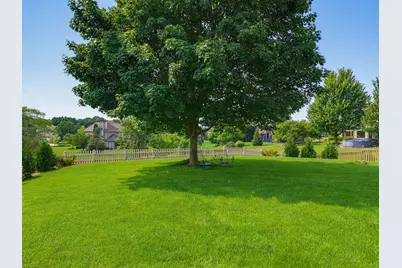 W148N10759  Crabtree Ln, Germantown, WI 53022 - Photo 10