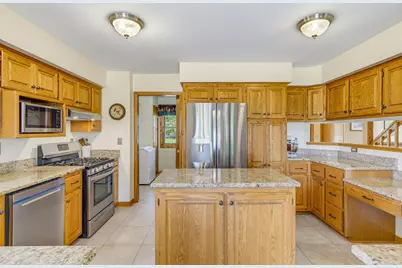 W148N10759  Crabtree Ln, Germantown, WI 53022 - Photo 14