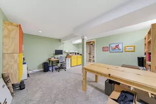 W148N10759 Crabtree Ln, Germantown, WI 53022 - Photo 40