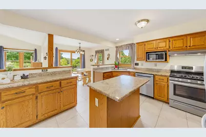 W148N10759  Crabtree Ln, Germantown, WI 53022 - Photo 12