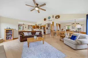 W148N10759 Crabtree Ln, Germantown, WI 53022 - Photo 20