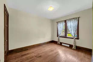 704 Belmont Ave, Racine, WI 53405 - Photo 10