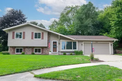 2909  Berkshire Ct, Waukesha, WI 53188 - Photo 1