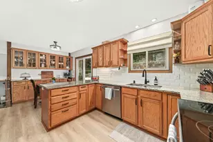 2909 Berkshire Ct, Waukesha, WI 53188 - Photo 10