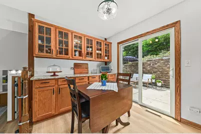 2909  Berkshire Ct, Waukesha, WI 53188 - Photo 8
