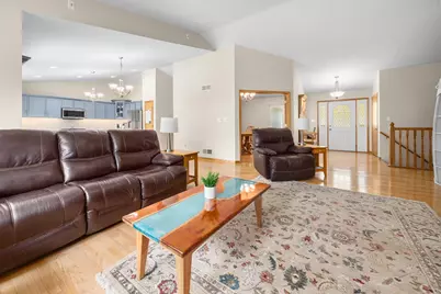 9407 S 33rd St, Franklin, WI 53132 - Photo 12