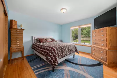 9407 S 33rd St, Franklin, WI 53132 - Photo 24