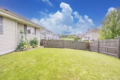 9407 S 33rd St, Franklin, WI 53132 - Photo 40