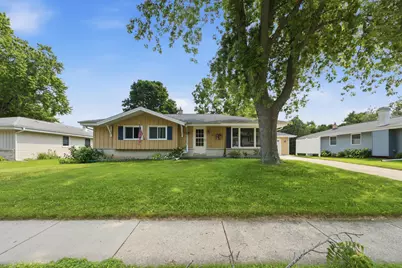 211  Maple St, Grafton, WI 53024 - Photo 36