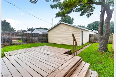 3822 S 19th St, Milwaukee, WI 53221 - Photo 12