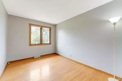 5710  Freedy Ave, Racine, WI 53406 - Photo 8