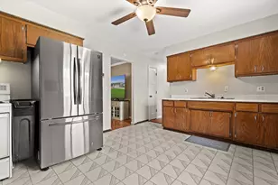 6108 57th Ave, Kenosha, WI 53142 - Photo 4