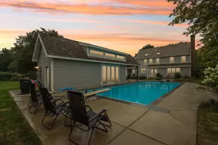 165 Hickory Dr, Delafield, WI 53018 - Photo 2