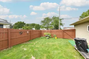 657 First St, Hartford, WI 53027 - Photo 26