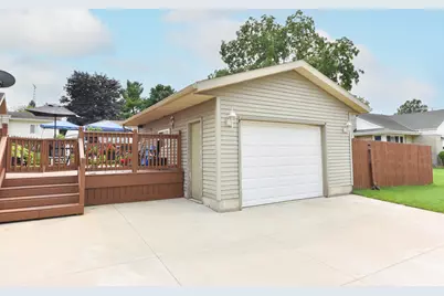 657  First St, Hartford, WI 53027 - Photo 22