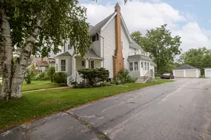 809 Lincoln Ave, Waukesha, WI 53186 - Photo 2