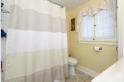 809  Lincoln Ave, Waukesha, WI 53186 - Photo 32