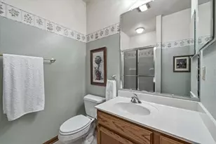827 Cheyenne Ave, Grafton, WI 53024 - Photo 20