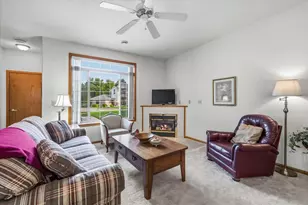 827 Cheyenne Ave, Grafton, WI 53024 - Photo 2