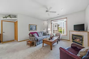 827 Cheyenne Ave, Grafton, WI 53024 - Photo 4