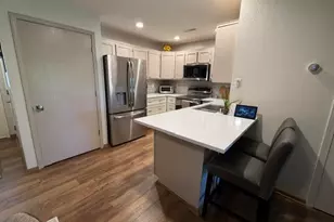 240 Marina Ct, Racine, WI 53185 - Photo 14