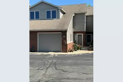 240  Marina Ct #28, Racine, WI 53185 - Photo 2
