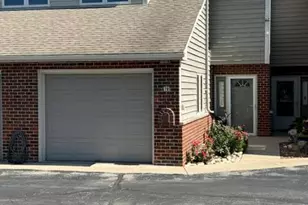 240 Marina Ct, Racine, WI 53185 - Photo 2