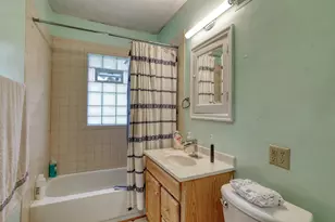 20060 W Greenfield Ave, Brookfield, WI 53045 - Photo 6