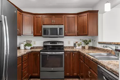 406  Coronado Cir, Onalaska, WI 54650 - Photo 6
