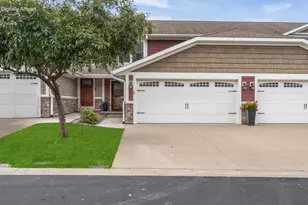 406 Coronado Cir, Onalaska, WI 54650 - Photo 2