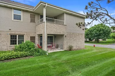 18650  Emerald Cir #E, Brookfield, WI 53045 - Photo 2