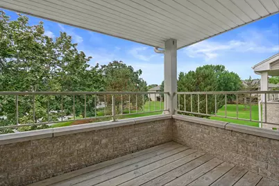 18650  Emerald Cir #E, Brookfield, WI 53045 - Photo 4