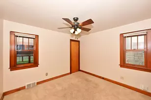 1828 E Eden Pl, Saint Francis, WI 53235 - Photo 12