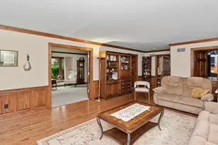 2130 Derrin Ln, Brookfield, WI 53045 - Photo 18