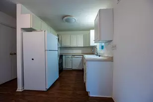 9256 N 70th St, Milwaukee, WI 53223 - Photo 6