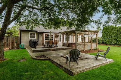 605 E Quail Run, Oak Creek, WI 53154 - Photo 16