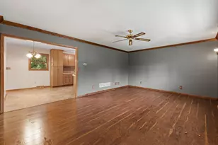 7841 Pathfinder Ln, Farmington, WI 53090 - Photo 12