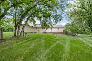 7841 Pathfinder Ln, Farmington, WI 53090 - Photo 28