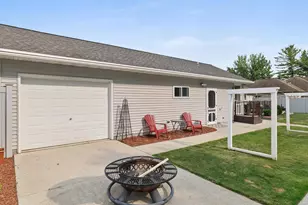 407 S 5th St, Reedsville, WI 54230 - Photo 22