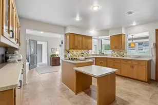 8208 N Santa Monica Blvd, Fox Point, WI 53217 - Photo 14