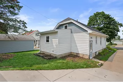 1209  Ellis St, Waukesha, WI 53186 - Photo 6